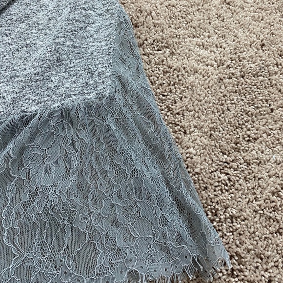 Zara Gray Sweater with Lace - Picture 4 of 7